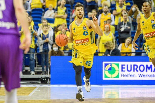 Tamir Blatt ALBA, 24 10 2021, BBL, Alba Berlin vs BG Goettingen, at Mercedes Benz Arena, GER, Berlin, 24 10 21, BBL, Alba vs BG Goettingen, Berlin Copyright: xUwexKoch Eibner-Pressefotox EP_UKH