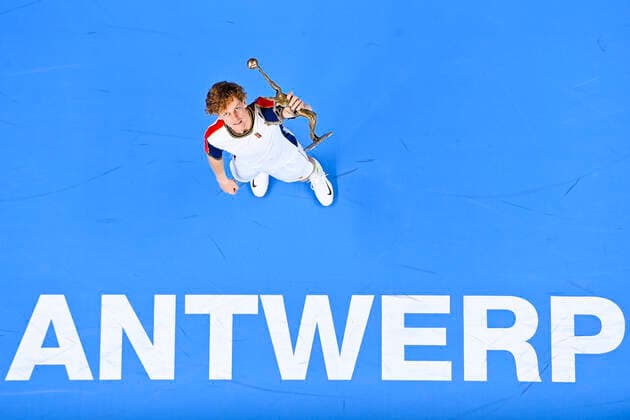 Italian Jannik Sinner poses for the photographer after winning a tennis match between Italian Sinner and Argentinian Schwartzman, the finals of the singles at the European Open Tennis ATP, Tennis Herren tournament, in Antwerp, Sunday 24 October 2021. LAURIExDIEFFEMBACQ  x3123481x