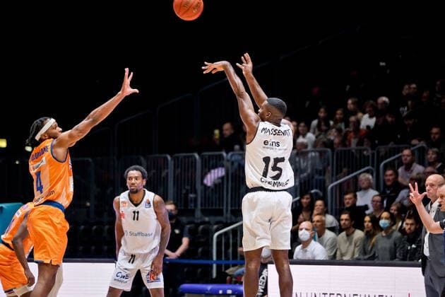 Niners Chemnitz vs Ratiopharm Ulm, Basketball, Bundesliga, BBL, easycredit BBL, Spieltag 5, Spielzeit 2021 2022, 24 10 2021, Niners Chemnitz vs Ratiopharm Ulm, Basketball, Bundesliga, BBL, easycredit BBL, Spieltag 5, Spielzeit 2021 2022, 24 10 2021, Foto EIBNER Thorsten Ochs Chemnitz Copyright: xEibner-Pressefoto ThorstenxOchsx EP_TOS