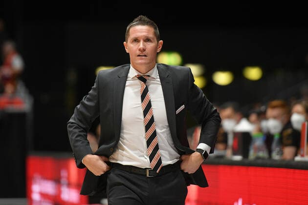 Jaka Lakovic Trainer, Head Coach, Ratiopharm Ulm , Niners Chemnitz vs Ratiopharm Ulm, 24 10 2021, easycredit Basketball Bundesliga, GER, Season 2021 2022 Niners Chemnitz vs Ratiopharm Ulm, 24 10 2021, easycredit Basketball Bundesliga, GER, Season 2021 2022 Chemnitz Copyright: xBertxHarzer xEibner-xPressefotox