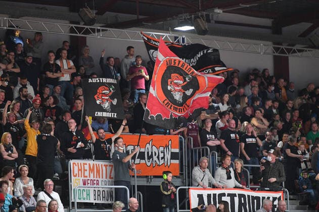 Fans of Niners Chemnitz, Niners Chemnitz vs Ratiopharm Ulm, 24 10 2021, easycredit Basketball Bundesliga, GER, season 2021 2022 Niners Chemnitz vs Ratiopharm Ulm, 24 10 2021, easycredit Basketball Bundesliga, GER, season 2021 2022 Chemnitz. Copyright: xBertxHarzer xEibner-xPressefotox