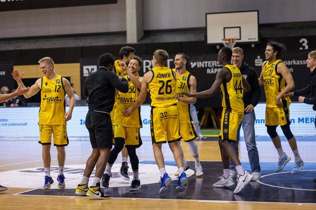 Tigers Tübingen wins game against Bayer Giants Leverkusen¨¨¨Tigers Tübingen vs Bayer Giants Leverkusen, 2 Basketball, Bundesliga, Pro A, Barmer 2 Basketball, Matchday 6, Season 2021 2022, 24 10 2021, ¨¨ Tigers Tübingen Bayer Giants Leverkusen, Basketball, 2 Bundesliga, Barmer 2 Basketball, Matchday 6, Season 2020 2021, 24 10 2021 Rottenburg am Neckar. Copyright: xNinaxSander xEibnerxPressefotoxIx EP_NSR
