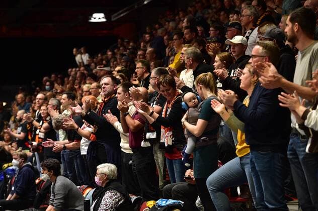 24 10 2021, easyCredit Basketball Bundesliga, BBL, 2021 2022 season, mens, Chemnitz Niners Ratiopharm Ulm, Copyright Seidel Trienitz fans at Arena Chemnitz Messe Chemnitz Sachsen Germany