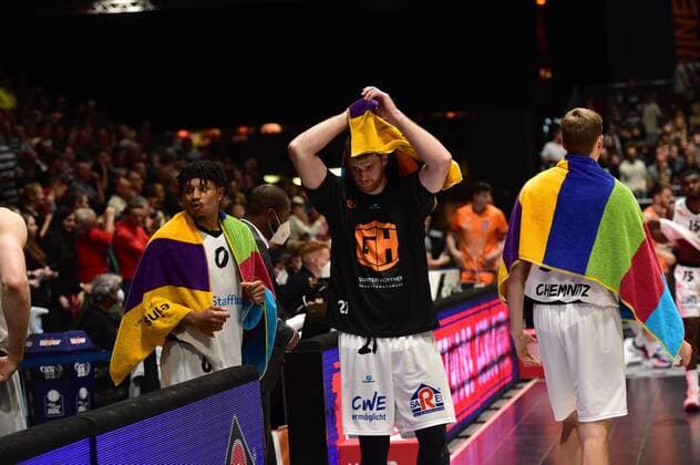 24 10 2021, easyCredit Basketball Bundesliga, BBL, 2021 2022 season, mens, Chemnitz Niners Ratiopharm Ulm, Copyright Seidel Trienitz Ivan KaraÄiÄ‡, Niners Chemnitz, Nelson Weidemann, Niners Chemnitz Chemnitz Fair Chemnitz Saxony Germany