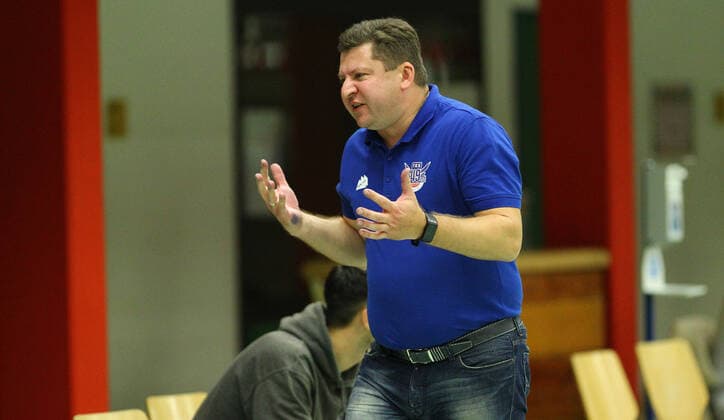 Basketball, Season 2021 2002, ProB Nord BARMER 2 Basketball Bundesliga, Fifth matchday, ETV Hamburg RSV Eintracht Stahnsdorf 73 82 after overtime RSV Coach Vladimir Pastushenko Wandsbek Hamburg