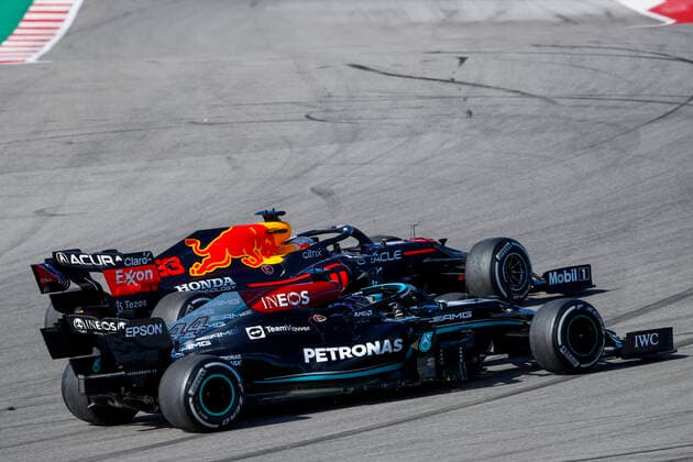 33 VERSTAPPEN Max (nld), Red Bull Racing Honda RB16B, 44 HAMILTON Lewis (gbr), Mercedes AMG F1 GP W12 E Performance, action during the Formula 1 Aramco United States Grand Prix 2021, 17th round of the 2021 FIA Formula One World Championship, WM, Weltmeisterschaft from October 21 to 24, 2021 on the Circuit of the Americas, in Austin, Texas, United States of American - F1 - UNITED STATES GRAND PRIX 2021 - RACE DPPI Panoramic  00121036__V2_0359.JPG_