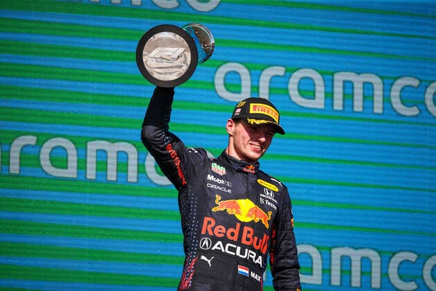 VERSTAPPEN Max (ned), Red Bull Racing Honda RB16B, portrait podium during the Formula 1 Aramco United States Grand Prix 2021, 17th round of the 2021 FIA Formula One World Championship, WM, Weltmeisterschaft from October 21 to 24, 2021 on the Circuit of the Americas, in Austin, Texas, United States of American - F1 - UNITED STATES GRAND PRIX 2021 - RACE DPPI Panoramic  20211024_GOODEN_FGO09462