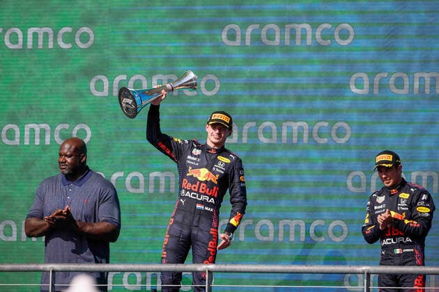 VERSTAPPEN Max (ned), Red Bull Racing Honda RB16B, portrait podium during the Formula 1 Aramco United States Grand Prix 2021, 17th round of the 2021 FIA Formula One World Championship, WM, Weltmeisterschaft from October 21 to 24, 2021 on the Circuit of the Americas, in Austin, Texas, United States of American - F1 - UNITED STATES GRAND PRIX 2021 - RACE DPPI Panoramic  00121036__V2_0399