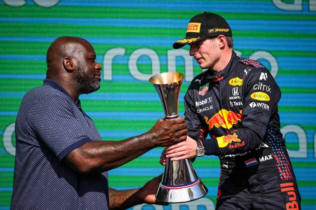 Podium: VERSTAPPEN Max (ned), Red Bull Racing Honda RB16B, and Shaquille O Neal during the Formula 1 Aramco United States Grand Prix 2021, 17th round of the 2021 FIA Formula One World Championship, WM, Weltmeisterschaft from October 21 to 24, 2021 on the Circuit of the Americas, in Austin, Texas, United States of American - F1 - UNITED STATES GRAND PRIX 2021 - RACE DPPI Panoramic  20211024_GOODEN_FGO09448