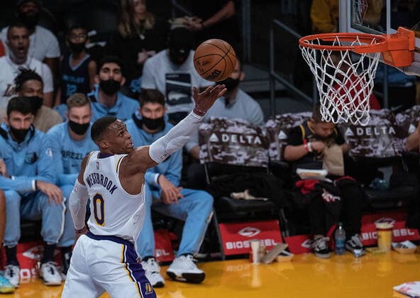 October 24, 2021, Los Angeles, California, USA: Russell Westbrook 0 of the Los Angeles Lakers puts up a layup during their regular season NBA, Basketball Herren, USA game with the Memphis Grizzlies on Sunday October 24, 2021 at the Staples Center in Los Angeles, California. Lakers defeat Grizzlies, 121-118. PI Los Angeles USA - ZUMAp124 20211024_zaa_p124_014 Copyright: xJAVIERxROJASx