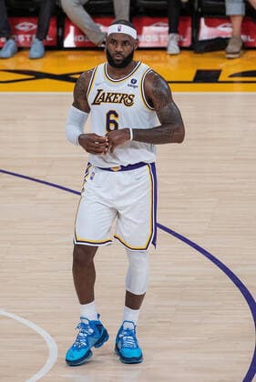 October 24, 2021, Los Angeles, California, USA: LeBron James 6 of the Los Angeles Lakers during their regular season NBA, Basketball Herren, USA game with the Memphis Grizzlies on Sunday October 24, 2021 at the Staples Center in Los Angeles, California. Lakers defeat Grizzlies, 121-118. PI Los Angeles USA - ZUMAp124 20211024_zaa_p124_017 Copyright: xJAVIERxROJASx
