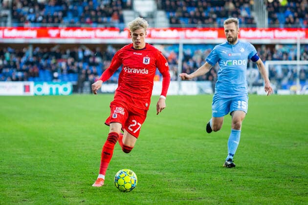 Randers FC v Aarhus GF, Danish 3F Superliga, Randers, Denmark Randers, Denmark, 24th, October 2021. Albert Gronbaek (27) of Aarhus GF seen during the 3F Superliga match between Randers FC and Aarhus GF at Cepheus Park in Randers. Randers Denmark  Copyright: xGonzalesxPhoto BalazsxPopalx