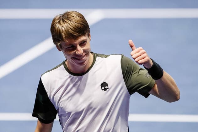 ATP, Tennis Herren St. Petersburg Open 2021 International Tennis Tournament Ilya Ivashka of Belarus celebrates victory over Laslo Djere of Serbia during the men s singles Round of 32 tennis match of the ATP 250 St. Petersburg Open 2021 International Tennis Tournament at the Sibur Arena on October 26, 2021 in Saint Petersburg, Russia. Saint Petersburg Russia  Copyright: xMikexKireevx kireev-notitle211026_npJN5