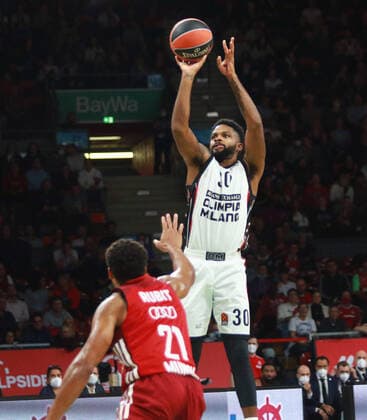 21 Augustine Rubit FCBB vs 30 Troy Daniels Olimpia Milano Basketball EuroLeague FC Bayern Muenchen vs Olimpia Milano at Audi Dome on 26 10 2021, PHOTO Mladen Lackovic LakoPress.