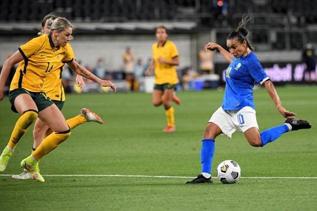 SOCCER AUSTRALIA BRAZIL, Marta of Brazil takes a shot at goal during the International Friendly, Länderspiel, Nationalmannschaft soccer match between Australia and Brazil at CommBank Stadium in Sydney, Tuesday, October 26, 2021. ( NO ARCHIVING, EDITORIAL USE ONLY, NO USE IN BOOKS WITHOUT CONSENT SYDNEY NSW AUSTRALIA  Copyright: xDANxHIMBRECHTSx 20211026001589844768
