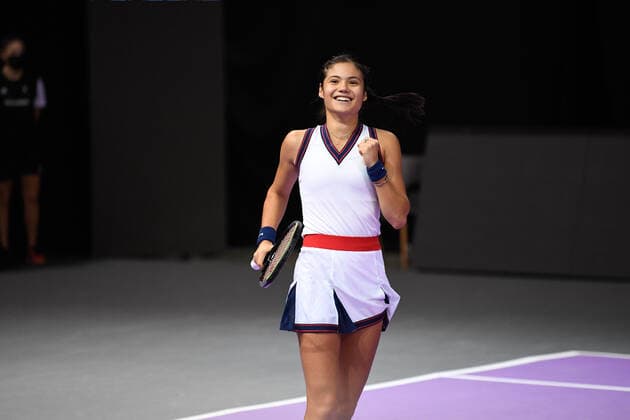 Day four of Transylvania Open and second day without public due to Covid 19. WTA, Tennis Damen competition taking place in BT Arena, Cluj-Napoca, Romania between 23-21 October 2021 Emma Raducanu celebrating after scoring during her match against Polona Hercog on the fourth day of Transylvania Open in BT Arena, Cluj-Napoca, Romania, 26 October 2021 Cluj-Napoca Cluj Romania Copyright: xAncaxTepeix