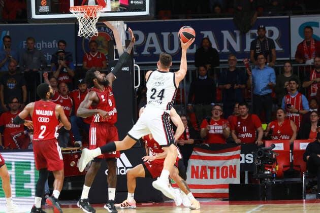 8 Tegba Othello Hunter, 2 Corey Walden FCBB vs 24 Dinos Mitoglou Olimpia Milano Basketball EuroLeague FC Bayern Muenchen vs Olimpia Milano at Audi Dome on 26 10 2021, PHOTO Mladen Lackovic LakoPress.