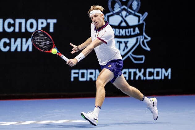 ATP, Tennis Herren St. Petersburg Open 2021 International Tennis Tournament Denis Shapovalov of Canada returns the ball to Pablo Andujar of Spain during the men s singles Round of 16 tennis match of the ATP 250 St. Petersburg Open 2021 International Tennis Tournament at the Sibur Arena on October 26, 2021 in Saint Petersburg, Russia. Saint Petersburg Russia  Copyright: xMikexKireevx kireev-notitle211027_npAs7