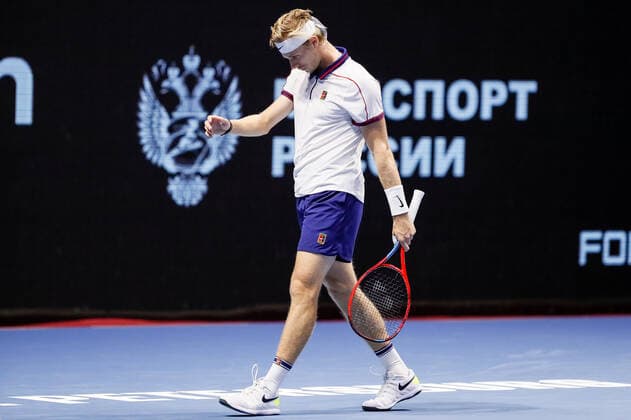 ATP, Tennis Herren St. Petersburg Open 2021 International Tennis Tournament Denis Shapovalov of Canada during the men s singles Round of 16 tennis match of the ATP 250 St. Petersburg Open 2021 International Tennis Tournament against Pablo Andujar of Spain at the Sibur Arena on October 26, 2021 in Saint Petersburg, Russia. Saint Petersburg Russia  Copyright: xMikexKireevx kireev-notitle211027_npQA6