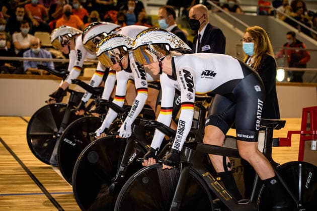 Germany UCI Track Cycling World Championships Roubaix 2021 KRÖGER Mieke SÜßEMILCH Laura BRENNAUER Lisa BRAUßE Franziska GER Germany Landscape horizontal Landscape Event UCI Track Cycling World Championships 2021 Roubaix Stab Velodrome Category Category Cycling Track Cycling World Championships Elite Women Location Place Europe France Roubaix Stab Velodrome Discipline Team Pursuit Distance 4000 m Date Date 21 10 2021 Thursday Day 2