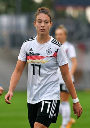 Football, International match, Women, Germany, World Cup Qualification, Stadium Essen Germany white Israel blue 7 0 Felicitas Rauch GER Action, Single image DFB REGULATIONS PROHIBIT ANY USE OF PHOTOGRAPHS AS IMAGE SEQUENCES AND OR QUASI VIDEO