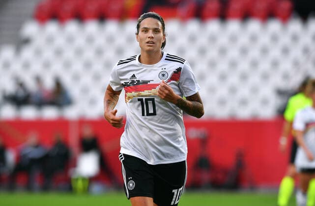 Football, International, Women, Germany, World Cup Qualification, Stadium Essen Germany white Israel blue 7 0 Dzsenifer Marozsan GER Action, Single Image DFB REGULATES PROHIBIT ANY USE OF PHOTOGRAPHS AS IMAGE SEQUENCES AND OR QUASI VIDEO