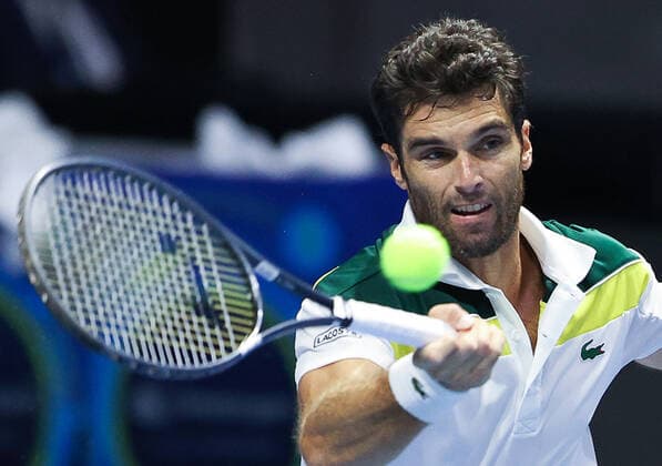 ST PETERSBURG, RUSSIA - OCTOBER 27, 2021: Spain s Pablo Andujar returns the ball in his singles Round of 16 tennis match against Canada s Denis Shapovalov at the St Petersburg Open 2021 international tournament held at Sibur Arena as part of the ATP, Tennis Herren World Tour 250 series. Peter Kovalev TASS  TS115E53