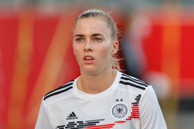 Laura Freigang GER, 11 portrait, single image, 26 10 2021, Essen Germany , football, women, international match, Germany Israel, DFB DFL REGULATIONS PROHIBIT ANY USE OF PHOTOGRAPHS AS IMAGE SEQUENCES AND OR QUASI VIDEO xprx