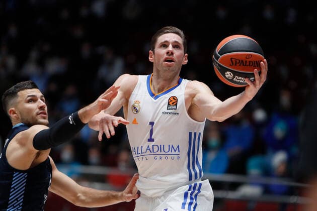 Zenit St Petersburg V Real Madrid - Turkish Airlines EuroLeague Billy Baron (L) of Zenit and Fabien Causeur of Real Madrid in action during the EuroLeague Basketball match between Zenit St. Petersburg and Real Madrid on October 27, 2021 at Yubileyny Sports Palace in Saint Petersburg, Russia. Saint Petersburg Russia  Copyright: xMikexKireevx kireev-notitle211027_np1ms