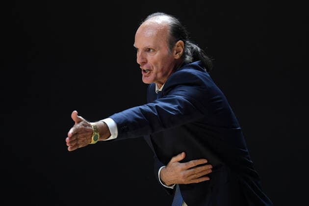 6682862 27.10.2021 Baskonia?s head coach Dusko Ivanovic reacts during the Euroleague basketball match between UNICS Kazan and Baskonia Vitoria-Gasteiz, in Kazan, Russia s Republic of Tatarstan. Maksim Bogodvid Sputnik Russia Basketball Euroleague UNICS - Baskonia  9d37497e8314d44c