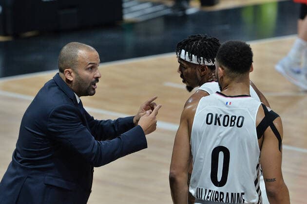 TJ Parker (asvel) avec Chris Jones et Elie Okobo BASKETBALL : LDLC ASVEL vs CSKA Moscou - Euroleague - 27 10 2021 FredericChambert Panoramic 