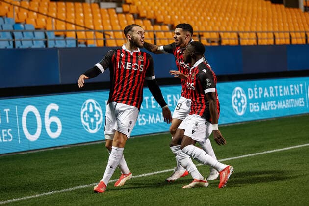Joie des joueurs de Nice apres le but de Amine Gouiri (Nice) FOOTBALL : Nice vs Marseille - J3- Ligue1 Ubereat - 27 10 2021 AurelienMorissard Panoramic 