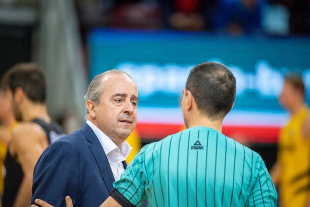 Txus Vidorreta Lenovo Tenerife, Headcoach , GER, MHP Riesen Ludwigsburg vs Lenovo Tenerife, Basketball, Champions League, FIBA, 3 Matchday, Season 2021 2022, 27 10 2021, GER, MHP Riesen Ludwigsburg vs Lenovo Tenerife, Basketball, Champions League, FIBA, 3 Matchday, Season 2021 2022, 27 10 2021 Ludwigsburg Copyright: xEibner-Pressefoto SaschaxWaltherx EP_SWA