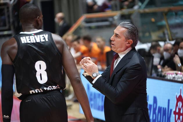 Mandatory Credit: Photo by Michele Nucci LiveMedia Shutterstock (12565309p) Sergio Scariolo (head coach of Segafredo Virtus Bologna) Basketball EuroCup Championship Virtus Bologna vs Basketball Ulm, Paladozza, Bologna, Italy - 27 Oct 2021 Basketball EuroCup Championship Virtus Bologna vs Basketball Ulm, Paladozza, Bologna, Italy - 27 Oct 2021  Copyright: xMichelexNucci LiveMedia Shutterstockx 12565309p