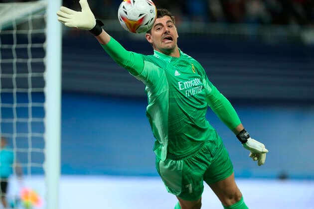 Sport Themen der Woche KW43 Sport Bilder des Tages Partido de LaLiga Santander entre el Real Madrid y el Osasuna. En la imagen, Courtois. LaLiga Santander match between Real Madrid and Osasuna. In this picture, Courtois. 