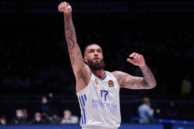 October 27, 2021, Saint Petersburg, Russia: Vincent Poirier(No.17) of Real Madrid seen in action during the Turkish Airlines Euroleague basketball match between Zenit Saint Petersburg and Real Madrid at Sibur Arena in Saint Petersburg. Saint Petersburg Russia - ZUMAs197 20211027_zaa_s197_385 Copyright: xMaksimxKonstantinovx