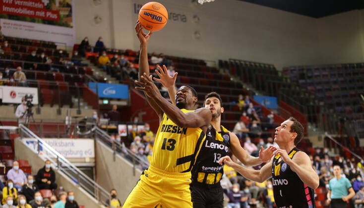 Ludwigsburg , Basketball Champions League MHP Riesen Ludwigsburg vs Lenovo Tenerife , Yorman Polas Bartolo Giants