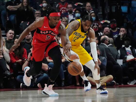 October 27, 2021, TORONTO, ON, CANADA: Toronto Raptors forward Precious Achiuwa (5) and Indiana Pacers forward Oshae Brissett (12) battle for the ball during first half NBA, Basketball Herren, USA basketball action in Toronto on Wednesday, October 27, 2021. Canada News - October 27, 2021  - ZUMAc35_ 20211027_zaf_c35_081 Copyright: xNathanxDenettex