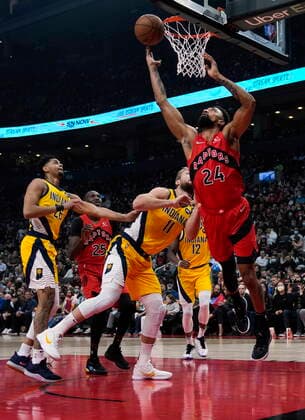 October 27, 2021, TORONTO, ON, CANADA: Toronto Raptors centre Khem Birch (24) drives past Indiana Pacers forward Domantas Sabonis (11) during first half NBA, Basketball Herren, USA basketball action in Toronto on Wednesday, October 27, 2021. Canada News - October 27, 2021  - ZUMAc35_ 20211027_zaf_c35_097 Copyright: xNathanxDenettex