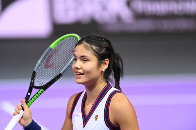 Cluj-Napoca, ROMANIA 28th Oct Emma Raducanu celebrates after her second round match against Ana Bogdan  Copyright: xRaedxKrishanx