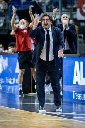 Basketball Berlin 28 10 2021 Season 2021 2022 EuroLeague Regular Season Alba Berlin FC Bayern München Andrea Trinchieri Munich, coach