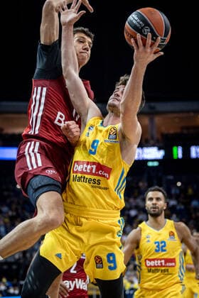 Basketball Berlin 28 10 2021 Season 2021 2022 EuroLeague Regular Season Alba Berlin FC Bayern Munich Jonas Mattisseck Alba Berlin, No 09 Vladimir Lucic Munich, No 11