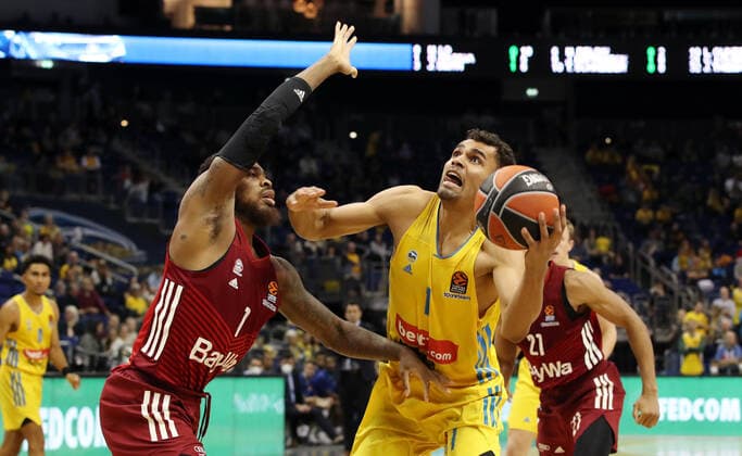 Deshaun Thomas, Oscar da Silva action game scene duel sports basketball EuroLeague men season 2021 2022 28 10 2021 ALBA Berlin vs FC Bayern Munich