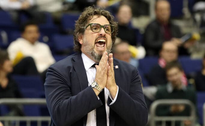 Coach Andrea Trinchieri action upper body upper body sports basketball EuroLeague men season 2021 2022 28 10 2021 ALBA Berlin vs FC Bayern Munich