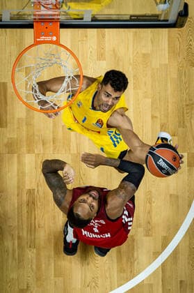 Basketball Berlin 28 10 2021 Season 2021 2022 EuroLeague Regular Season Alba Berlin FC Bayern Munich Oscar Da Silva Alba Berlin, No 01 Deshaun Thomas Munich, No 01