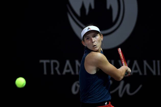 WTA, Tennis Damen 250 Tennis: Transylvania Open 25-31 October 2021 Held In BT Arena, Cluj-Napoca, Romania Portrait of Varvara Gracheva- in action receiving the ball during her match against Simona Halep on day six of Transylvania Open: WTA 250 Tournament held in BT Arena, Cluj - Napoca - 28 October 2021 Cluj-Napoca Romania  Copyright: xFlaviuxBuboix buboi-notitle211028_npAsk