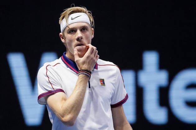 ATP, Tennis Herren St. Petersburg Open 2021 International Tennis Tournament Denis Shapovalov of Canada looks on during the men s singles quarterfinal tennis match of the ATP 250 St. Petersburg Open 2021 International Tennis Tournament against Jan-Lennard Struff of Germany at the Sibur Arena on October 29, 2021 in Saint Petersburg, Russia. Saint Petersburg Russia  Copyright: xMikexKireevx kireev-notitle211029_npVLO