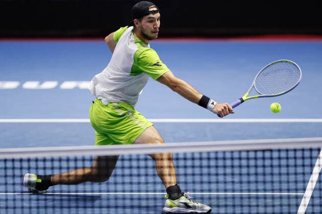 ATP, Tennis Herren St. Petersburg Open 2021 International Tennis Tournament Jan-Lennard Struff of Germany returns the ball to Denis Shapovalov of Canada during the men s singles quarterfinal tennis match of the ATP 250 St. Petersburg Open 2021 International Tennis Tournament at the Sibur Arena on October 29, 2021 in Saint Petersburg, Russia. Saint Petersburg Russia  Copyright: xMikexKireevx kireev-notitle211029_npnCc