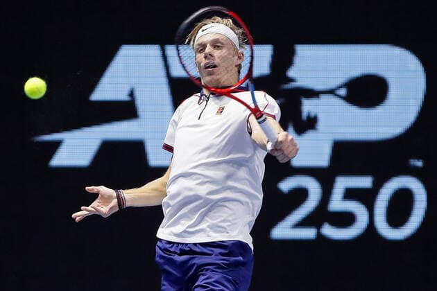 ATP, Tennis Herren St. Petersburg Open 2021 International Tennis Tournament Denis Shapovalov of Canada returns the ball to Jan-Lennard Struff of Germany during the men s singles quarterfinal tennis match of the ATP 250 St. Petersburg Open 2021 International Tennis Tournament at the Sibur Arena on October 29, 2021 in Saint Petersburg, Russia. Saint Petersburg Russia  Copyright: xMikexKireevx kireev-notitle211029_npWCO