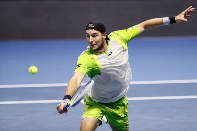 Sport Bilder des Tages ATP, Tennis Herren St. Petersburg Open 2021 International Tennis Tournament Jan-Lennard Struff of Germany returns the ball to Taylor Fritz of United States during the men s singles semifinal tennis match of the ATP 250 St. Petersburg Open 2021 International Tennis Tournament at the Sibur Arena on October 30, 2021 in Saint Petersburg, Russia. Saint Petersburg Russia  Copyright: xMikexKireevx kireev-notitle211030_npVqh